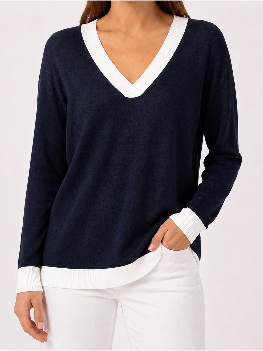 Verve Ami Navy V-Neck Sweater Top with White Trim XL